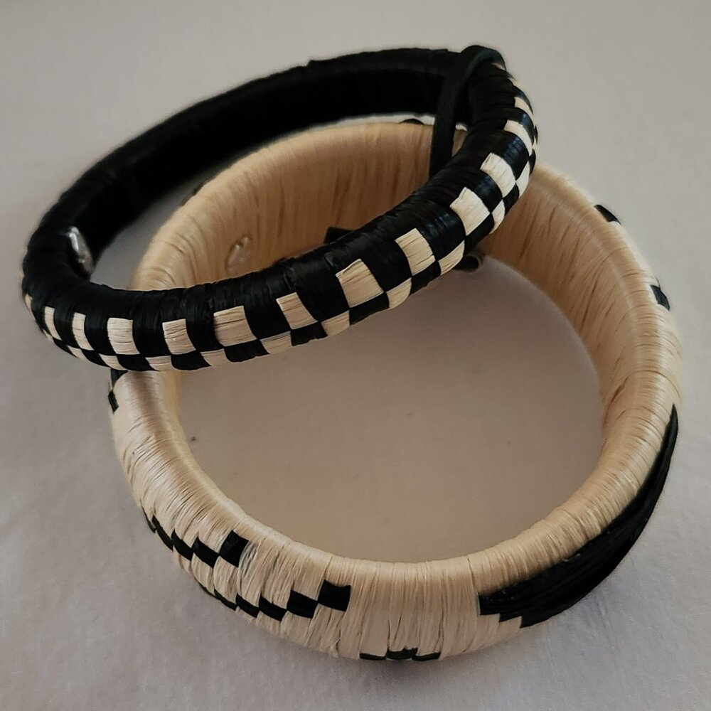 Lucky Brand bracelets set of two black ecru NWT - Picture 2 of 3